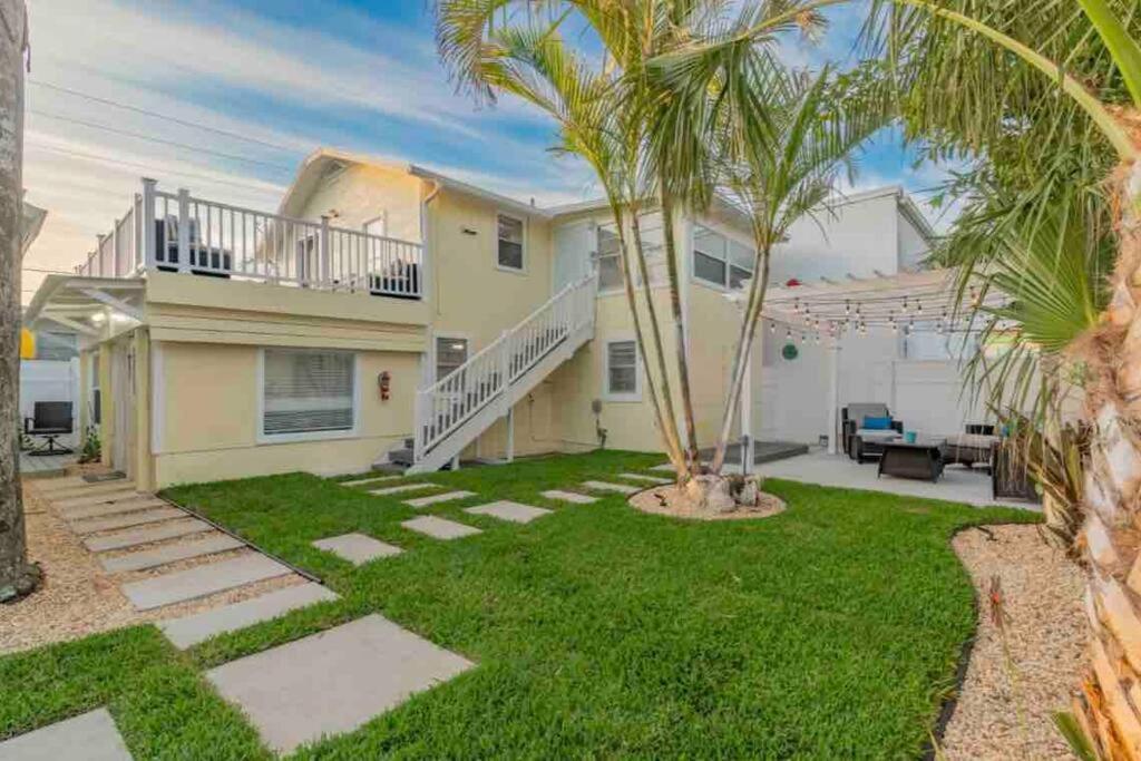 Lovely 2 Bedrooms, Steps Away From The Beach. Bradenton Beach Dış mekan fotoğraf
