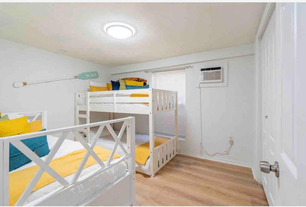 Lovely 2 Bedrooms, Steps Away From The Beach. Bradenton Beach Dış mekan fotoğraf