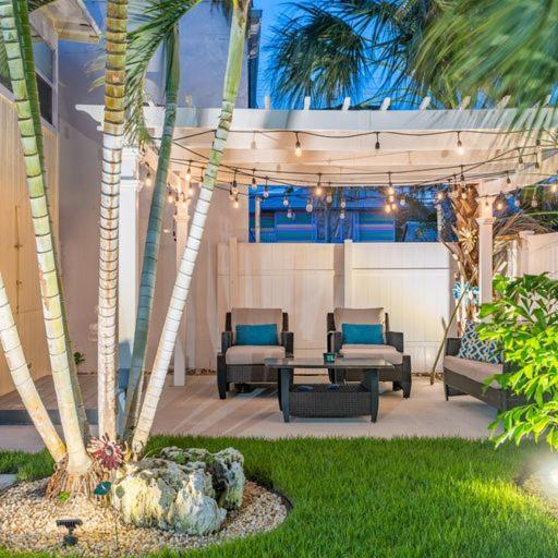 Lovely 2 Bedrooms, Steps Away From The Beach. Bradenton Beach Dış mekan fotoğraf